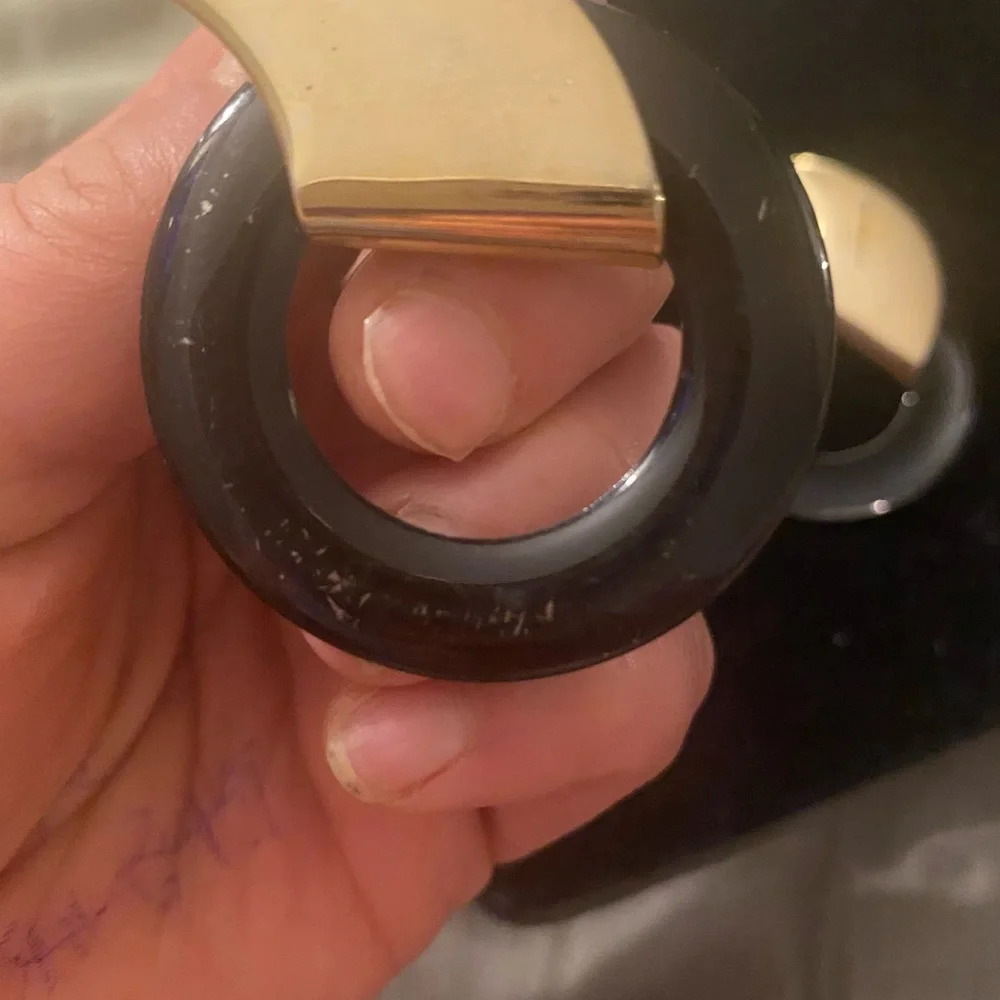 Free w/ bundle purchase! Vintage Black and Gold Circle Earrings - Picture 3 of 4